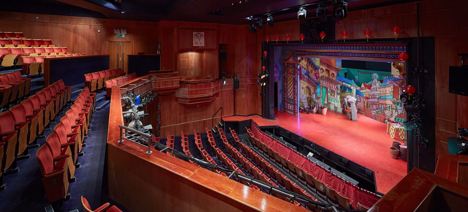 Theatres & Cinemas