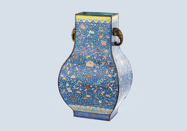 An Enamel Revolution: China and the World